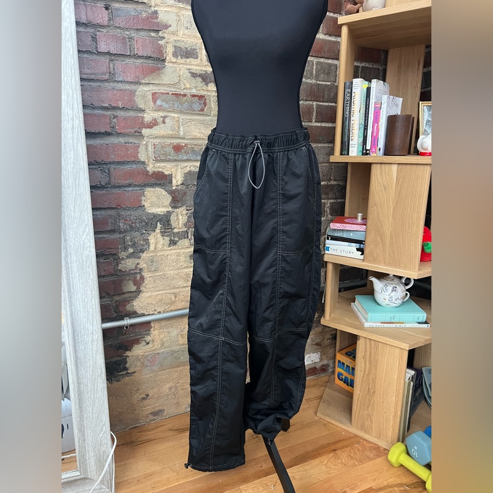 Wild Fable Black Cargo Elastic Adjustable Waist Pants Women’s M - Y2K, Grunge